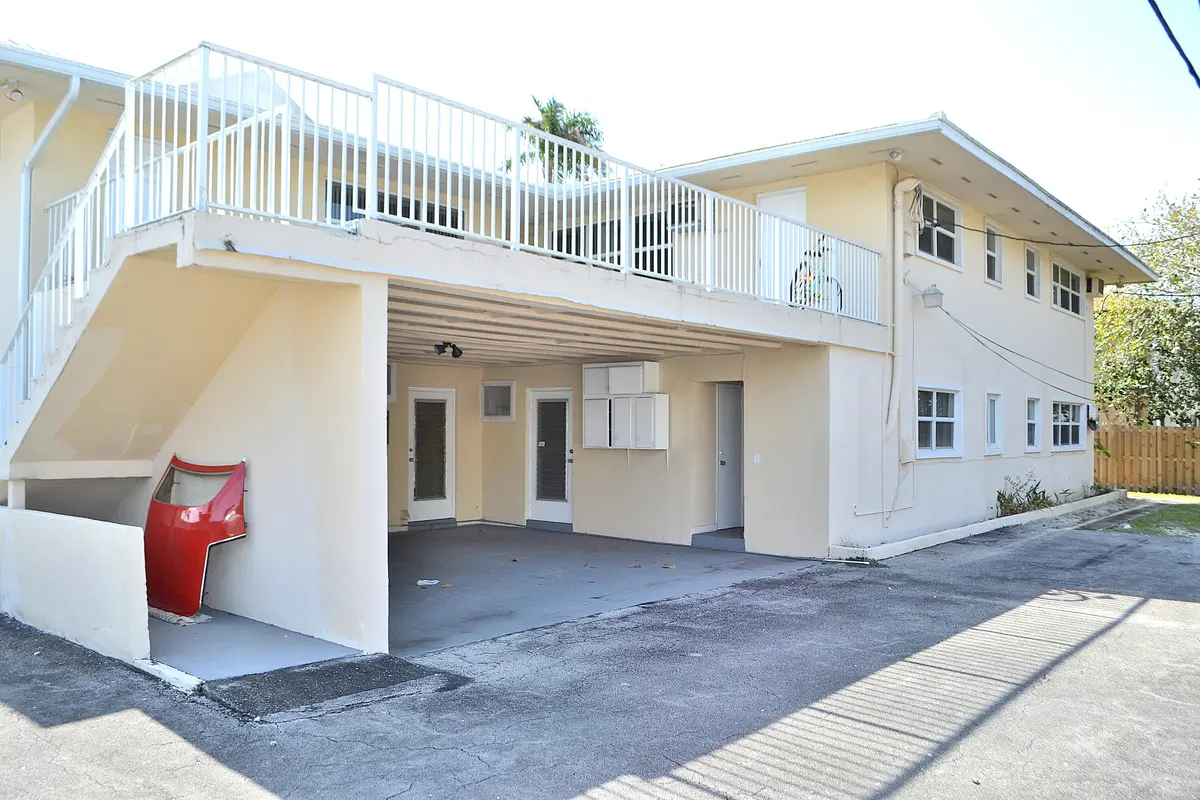DSC_0013 at 2633 Middle River Drive 1-6, Fort Lauderdale