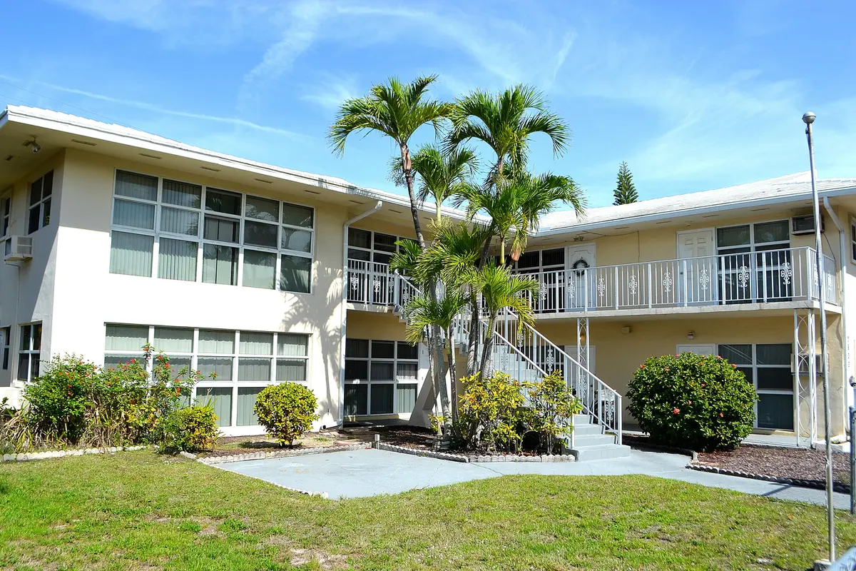 DSC_0020 at 2633 Middle River Drive 1-6, Fort Lauderdale