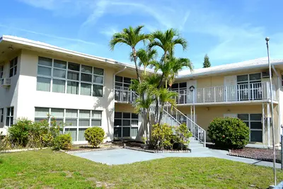 2633 Middle River Drive 1-6, Fort Lauderdale – sold