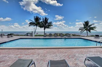 3221 S Ocean Boulevard 308, Highland Beach – leased