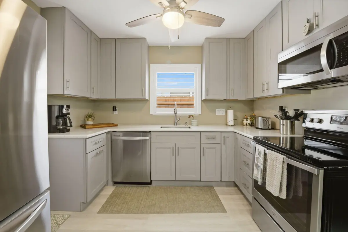 10-web-or-mls-BEC04347 at 397 NW 48th Street, Oakland Park