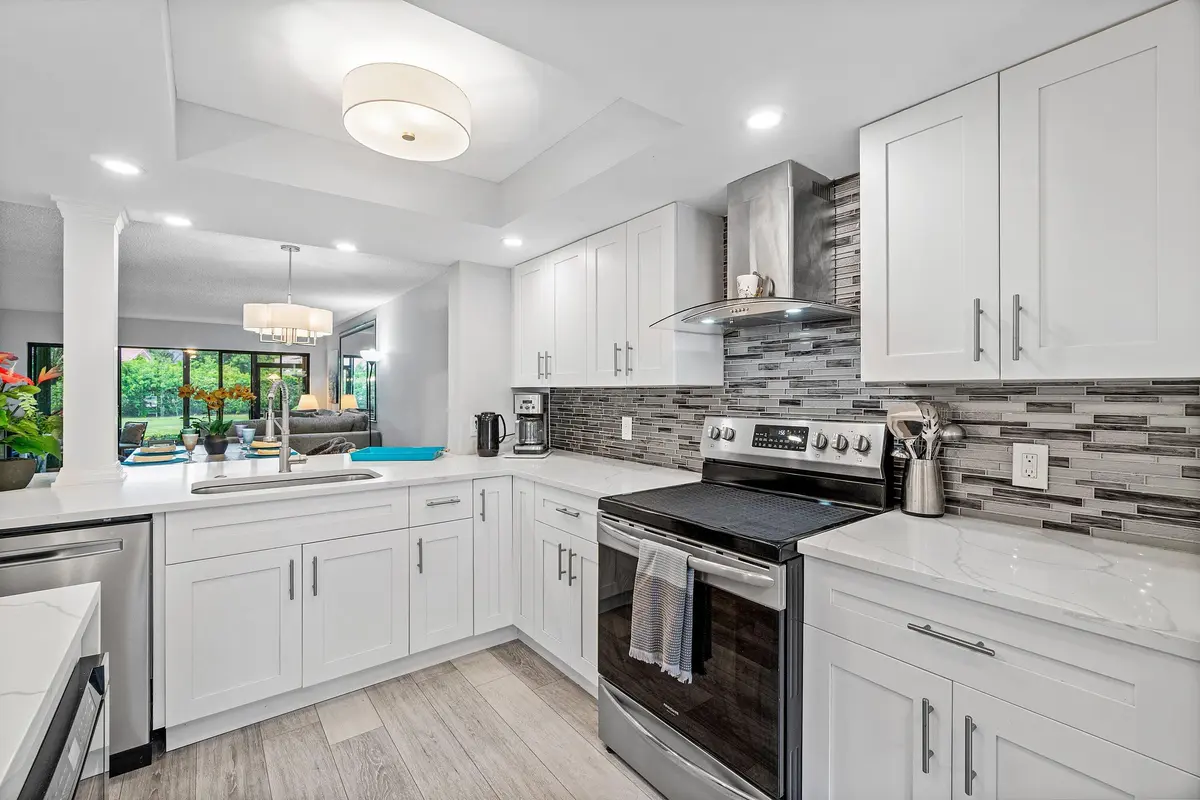 Removed Popcorn on all Ceilings at 5121 Oakhill Lane 411, Delray Beach
