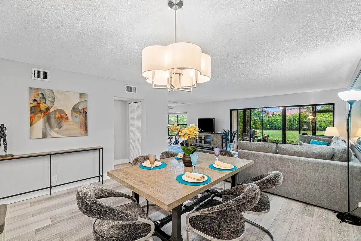 Dining/Living Room at 5121 Oakhill Lane 411, Delray Beach