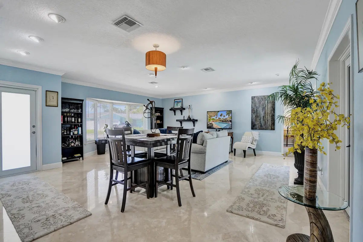 Family/Dining Areas at 2750 NE 45th Street, Lighthouse Point
