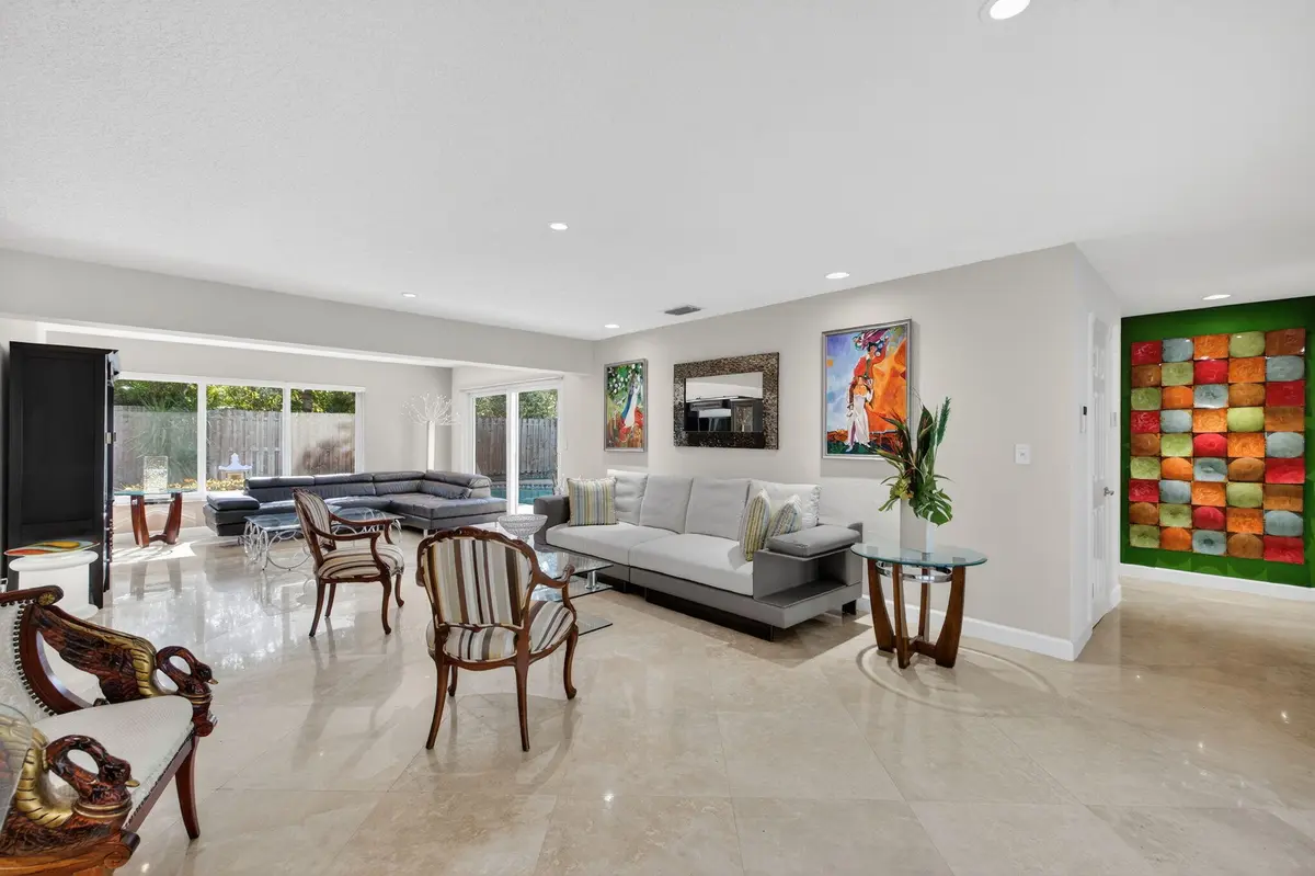 7-web-or-mls-699A6344 at 2300 NE 16th Avenue, Wilton Manors