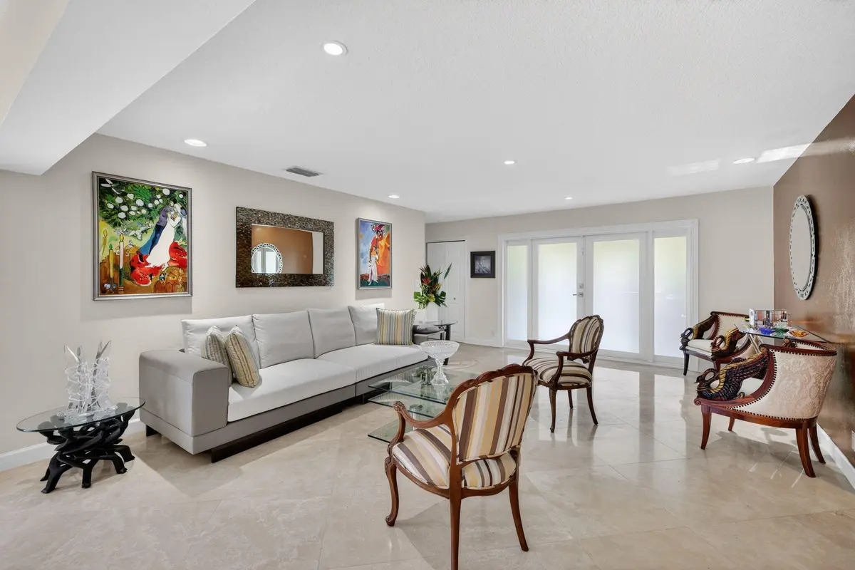 10-web-or-mls-699A6374 at 2300 NE 16th Avenue, Wilton Manors