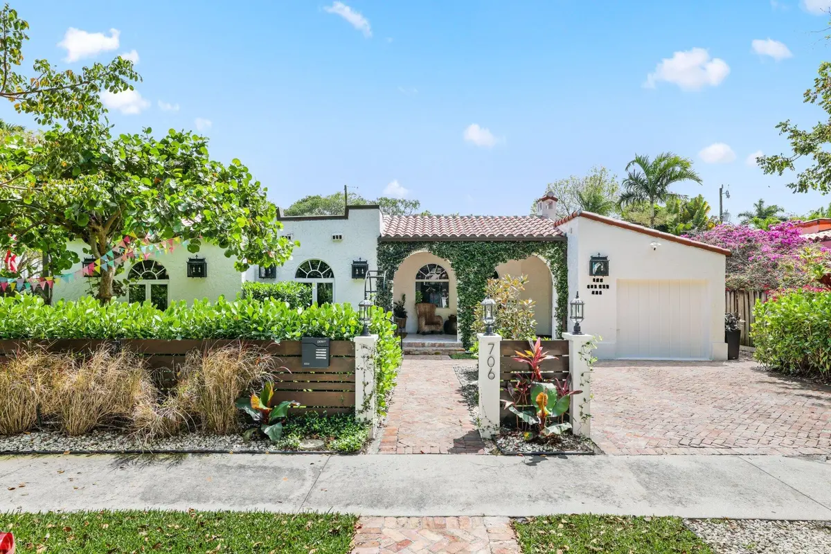 706 Sunset Road - 6.jpg-SMALL at 706 Sunset Road, West Palm Beach