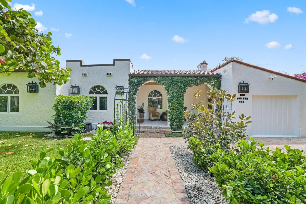 706 Sunset Road - 9.jpg-SMALL at 706 Sunset Road, West Palm Beach