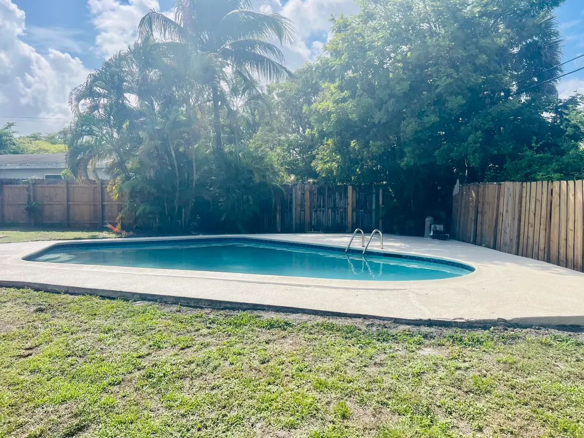2EF32298-E94E-4953-BB74-FAC6259796B1 at 2849 SW 8th Street, Fort Lauderdale