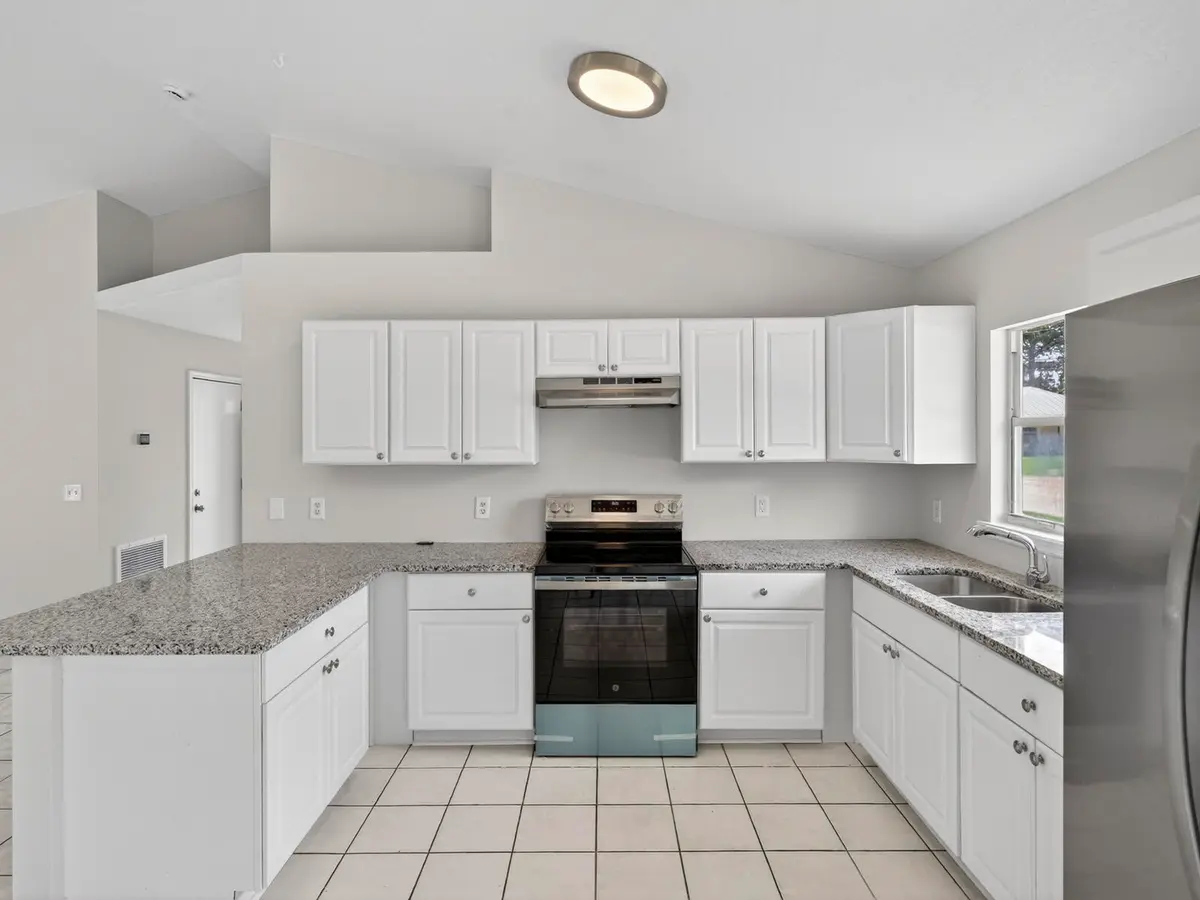 1395 25th Ave SW (7 of 24) at 1395 25th Ave Avenue, Vero Beach