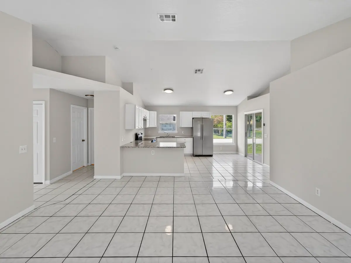 1395 25th Ave SW (5 of 24) at 1395 25th Ave Avenue, Vero Beach