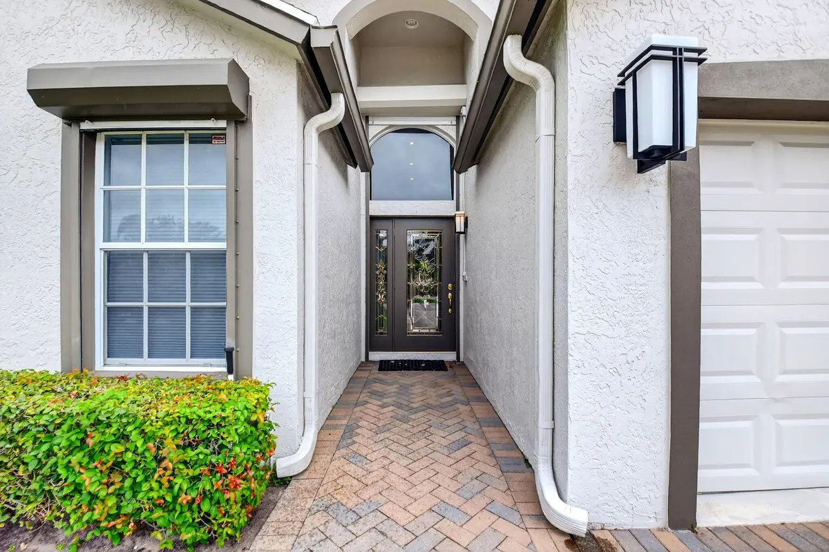 Entry at 5067 Robino Circle, West Palm Beach