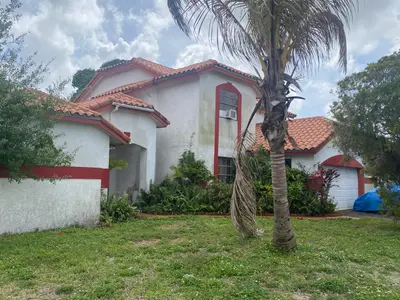 7350 NW 54th Court, Lauderhill – sold