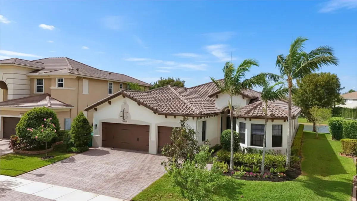 D5 at 10360 Peninsula Place, Parkland