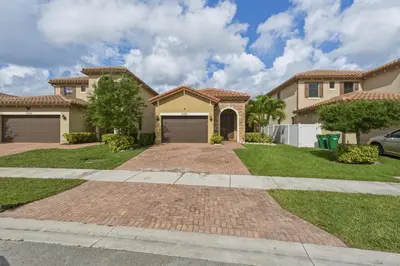 5105 NW 51st Terrace, Tamarac – sold