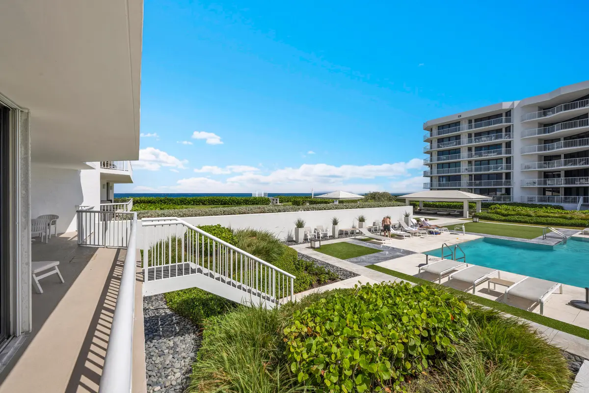 direct pool/ocean access at 3170 S Ocean Boulevard 201n, Palm Beach
