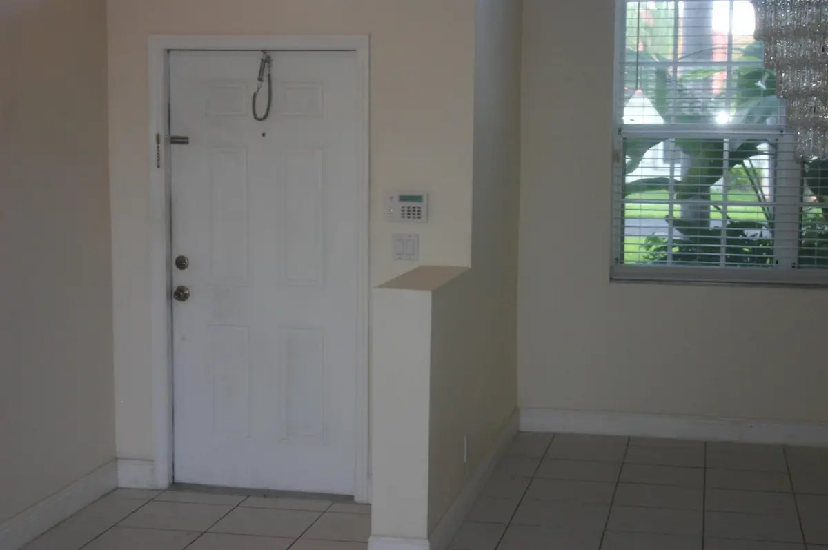 Photo 4 at 7588 Parkside Lane, Margate