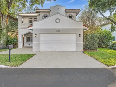 3559 Forest View Circle, Dania Beach – sold