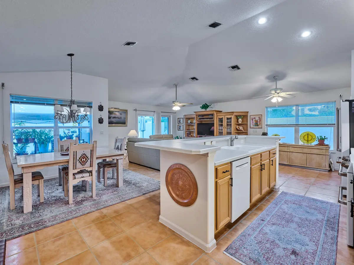 © PYL 0037 at 471 Neptune Road, Juno Beach