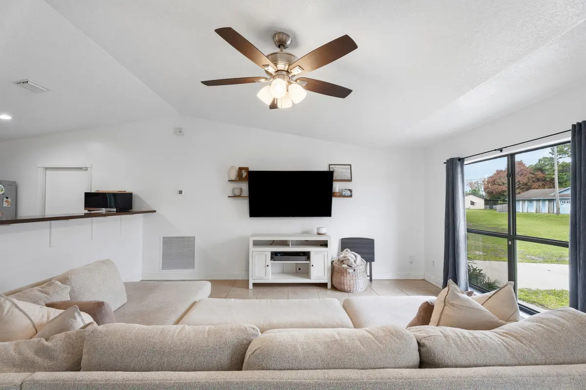 6_smg04031 at 452 SW David Terrace, Port St. Lucie