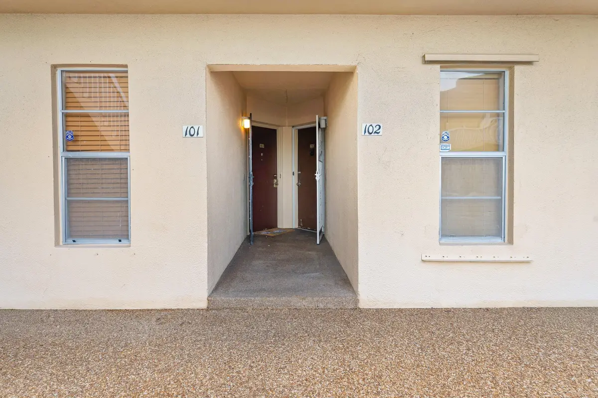 Apartment Enterance at 342 Southwind Drive 102, North Palm Beach