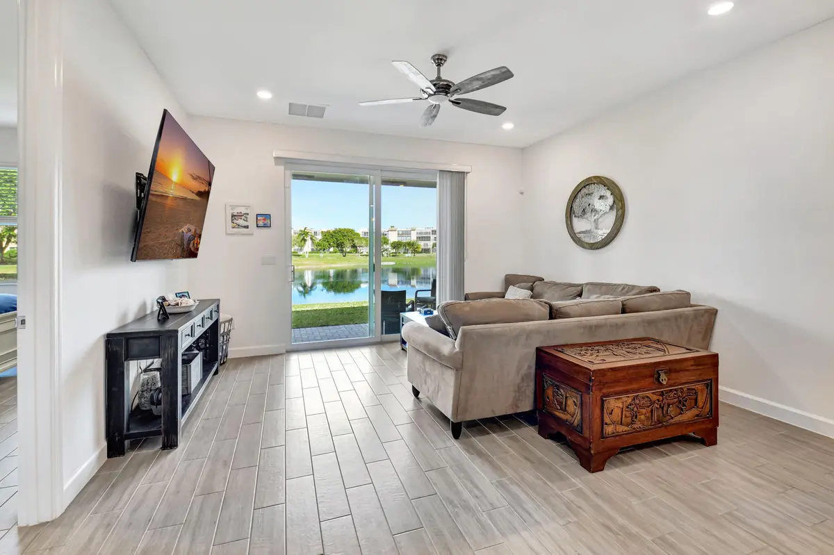 Great Room at 7017 Peters Lane, Delray Beach