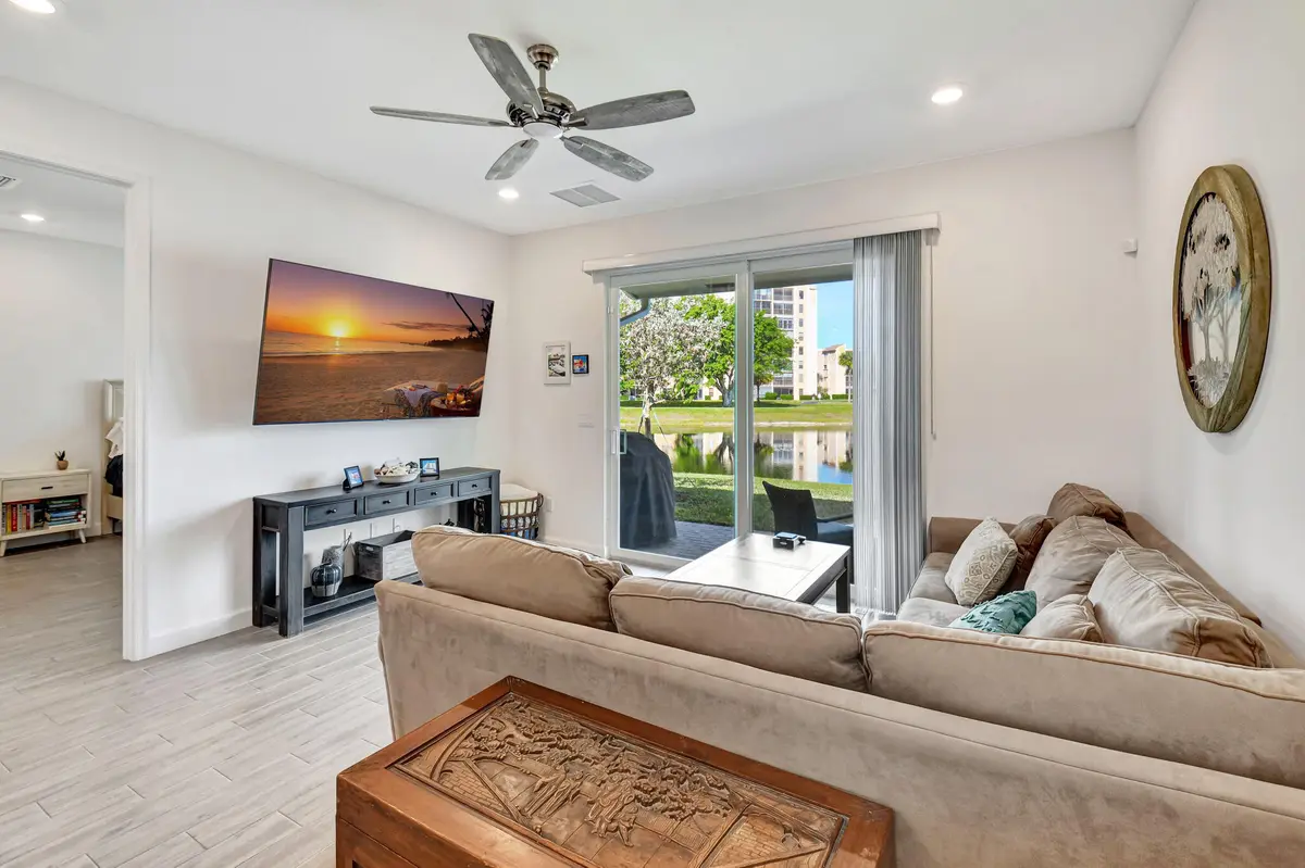 Great Room at 7017 Peters Lane, Delray Beach