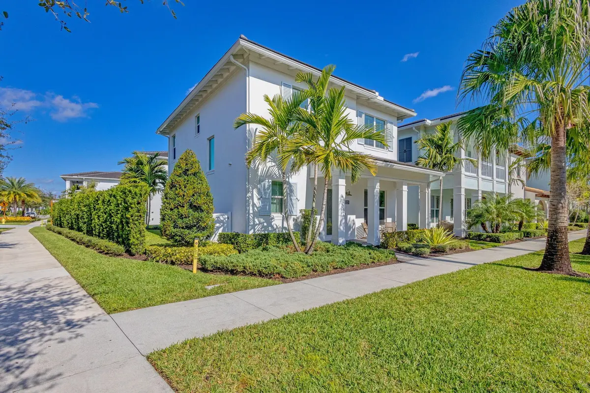 Corner at 13325 Machiavelli Way, Palm Beach Gardens