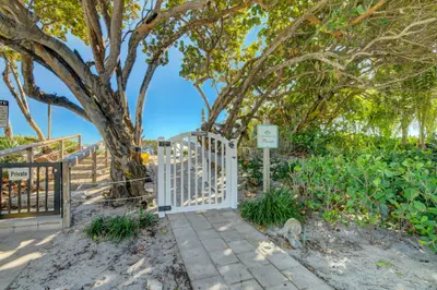 5550 N Ocean Boulevard 107, Ocean Ridge – Condominium for sale