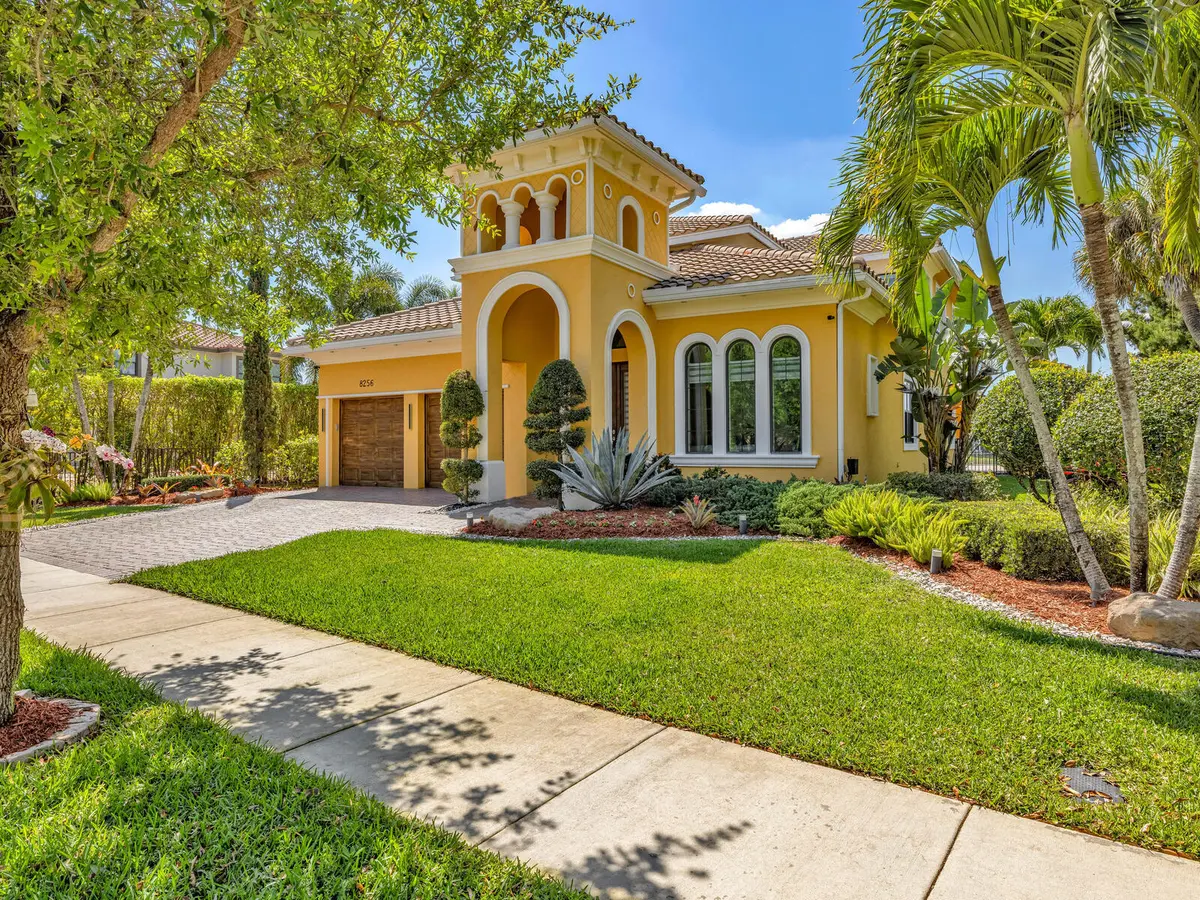 8256 Bradford Way Parkland FL 33076 USA- at 8256 Bradford Way, Parkland