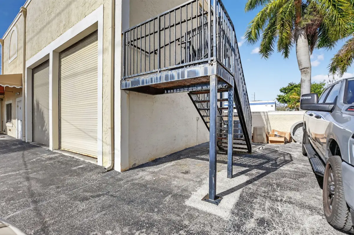 49-web-or-mls-DSC_6863 at 13 SW 10th Street, Deerfield Beach