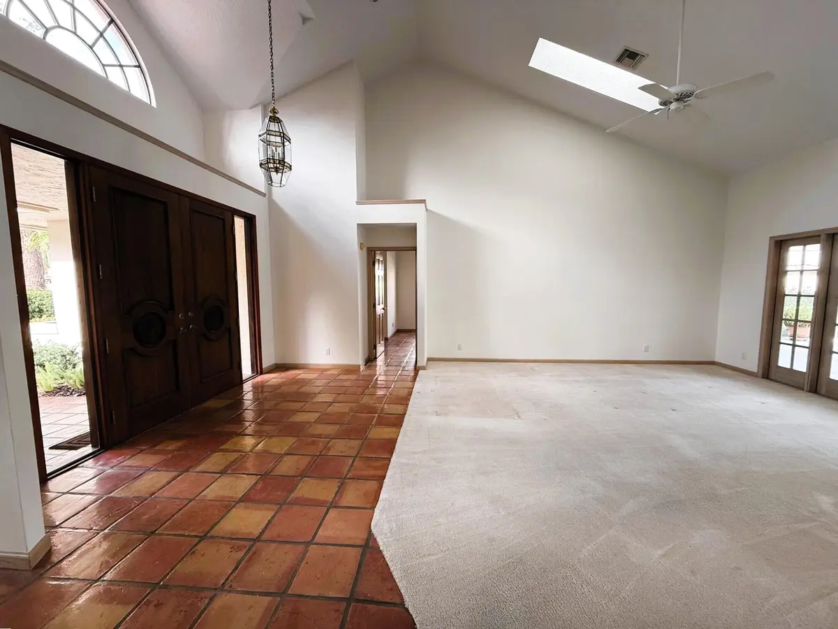 Living Area at 4 Lochwick Road, Palm Beach Gardens