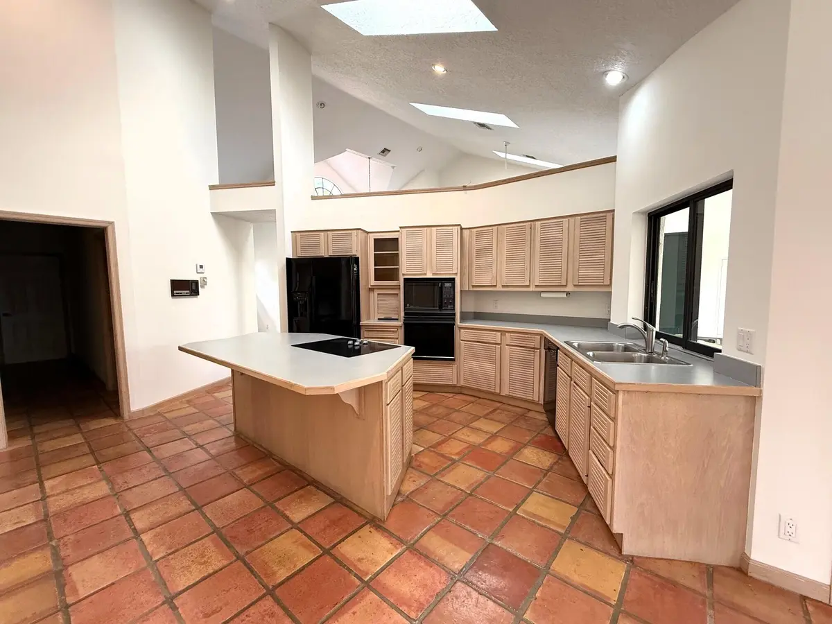 Kitchen at 4 Lochwick Road, Palm Beach Gardens