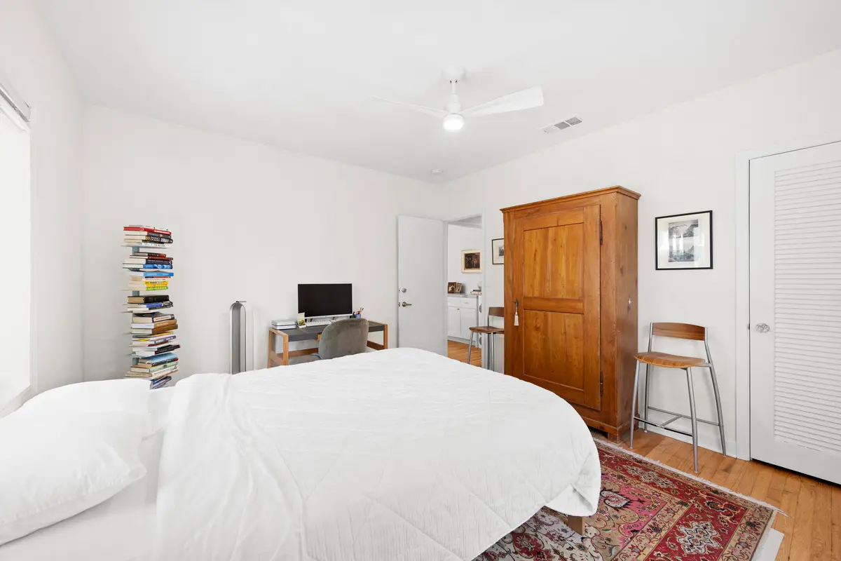 453a3272 at 634 NE 17th Way, Fort Lauderdale