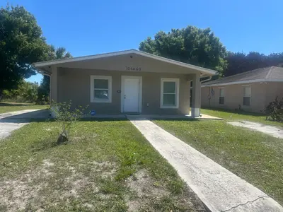 704 N 18th Street B, Fort Pierce – Apartment for rent