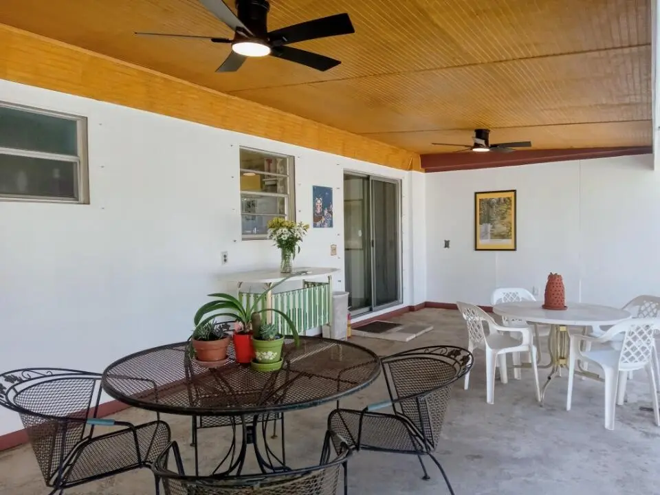 136 Greenbrier Drive, Palm Springs, FL – photo 4