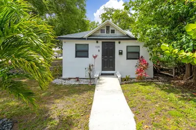 109 NW 7th Avenue, Dania Beach – sold