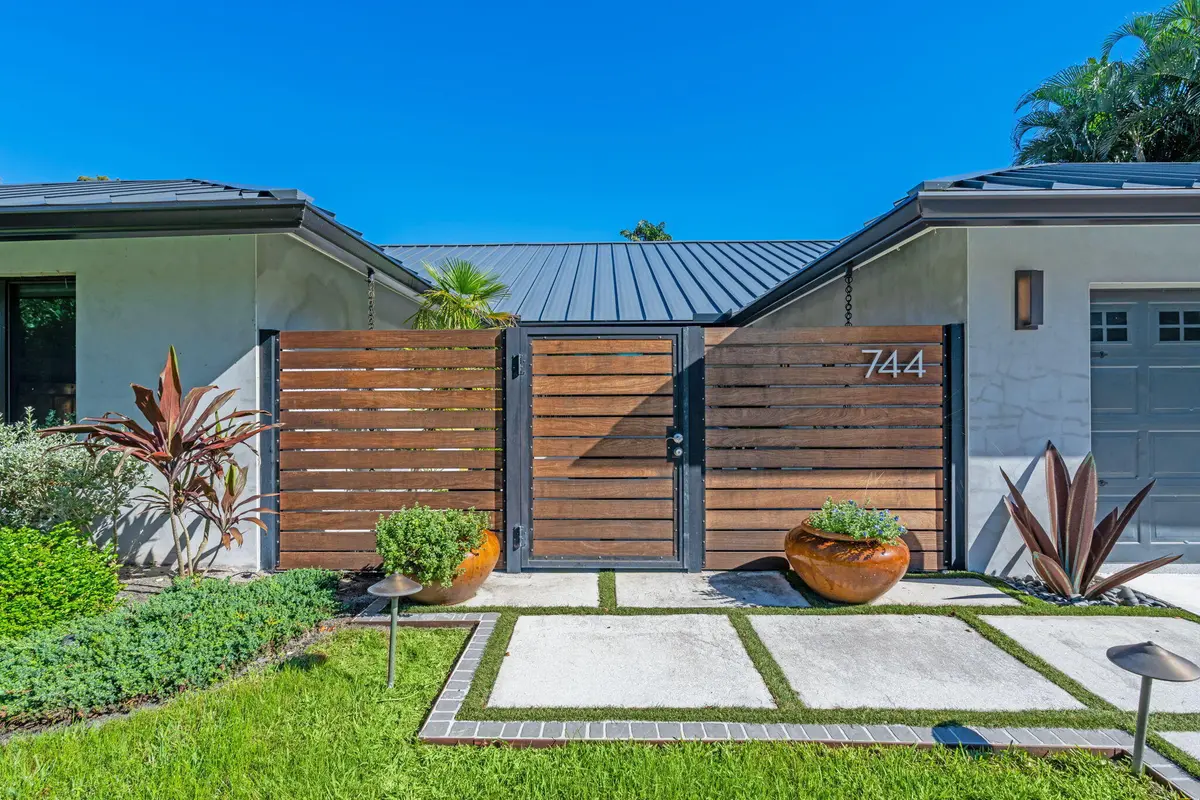 4-web-or-mls-A7401909 at 744 Windflower Court, Wellington