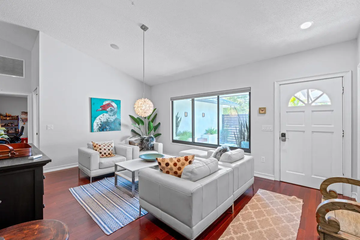 9-web-or-mls-A7401981 at 744 Windflower Court, Wellington