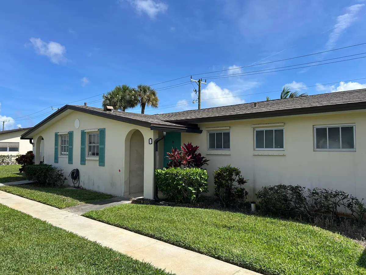 Front of the unit in Ashley at 2971 W Ashley Dr Drive B, West Palm Beach