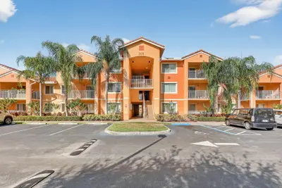 201 SW Palm Drive 201, Port St. Lucie – Condominium for sale