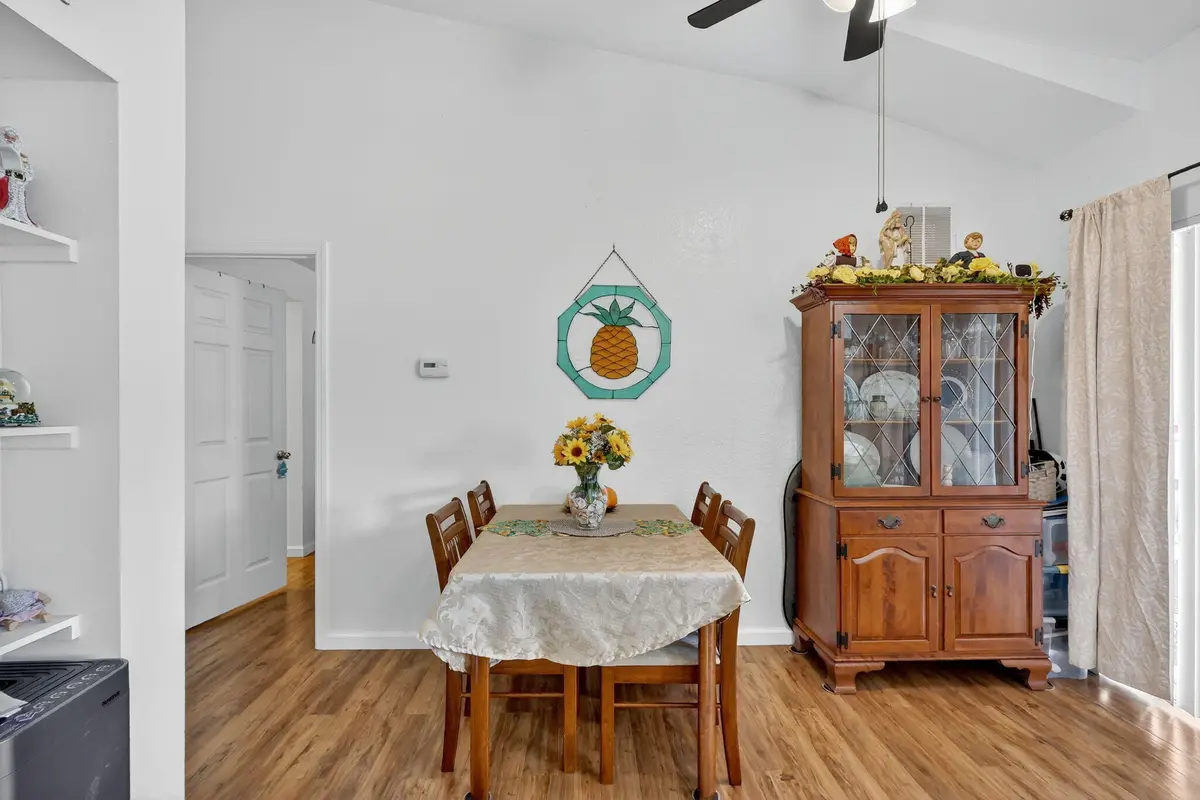 Dining area (2) at 201 SW Palm Drive 201, Port St. Lucie