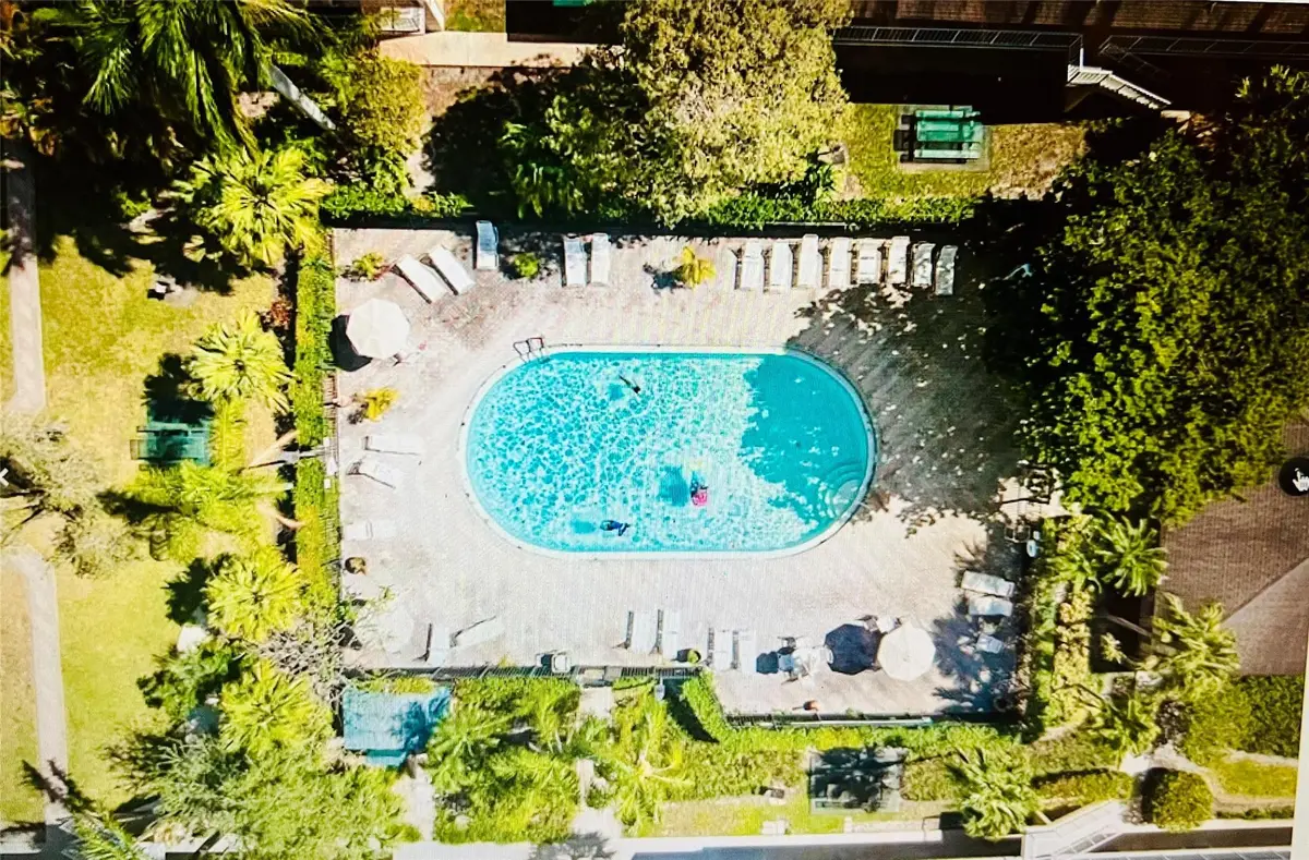 Photo 6 at 5150 NE 6th Avenue 130, Oakland Park