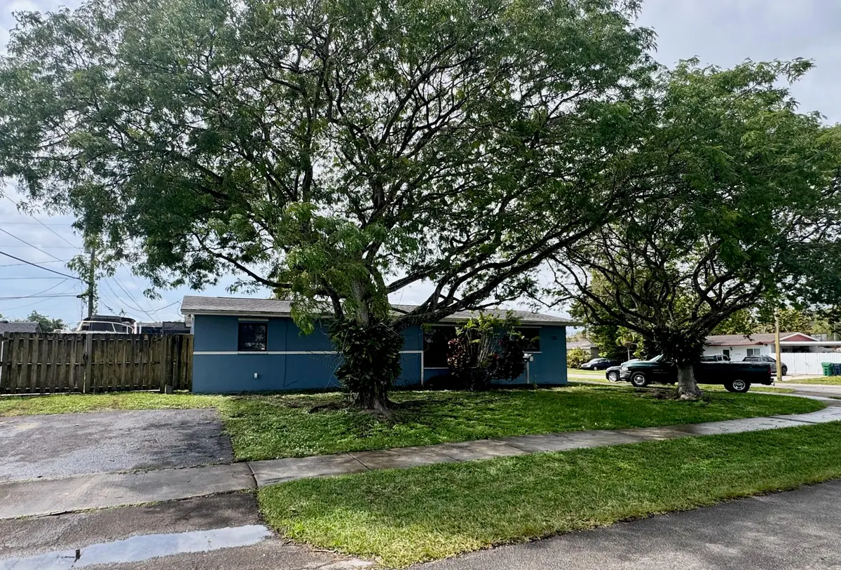 IMG_1634 at 10060 SW 214th Street, Cutler Bay