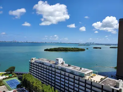 780 NE 69th Street 1707, Miami – Condominium for sale
