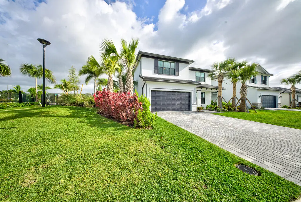MLS-3 at 9721 Chora Tunel Way, Lake Worth