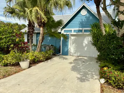 1501 Ocean Dunes Circle, Jupiter – sold