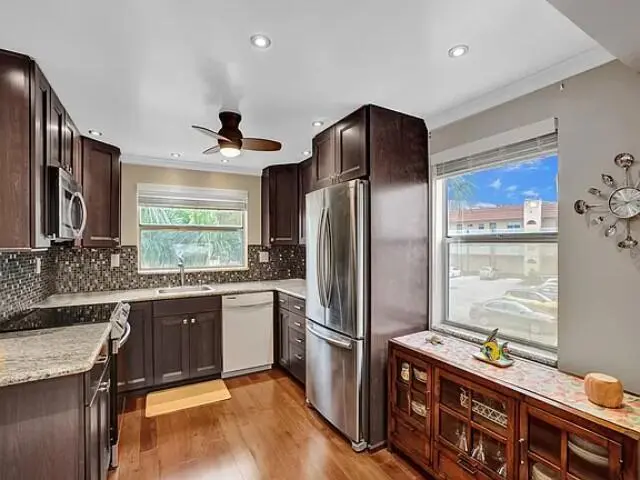 beyc69d471a631aba at 9020 Sunrise Lakes Boulevard 201, Sunrise