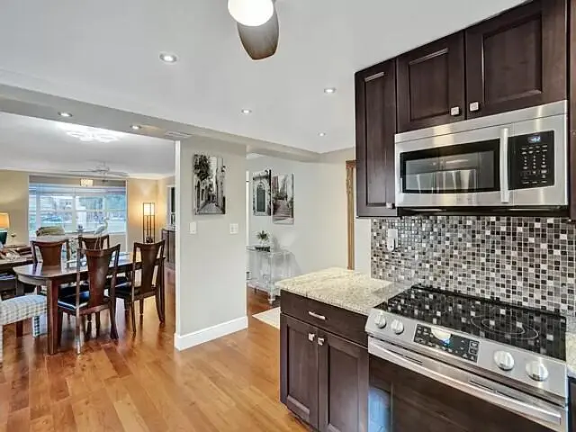 beyc69d471a3067a8 at 9020 Sunrise Lakes Boulevard 201, Sunrise