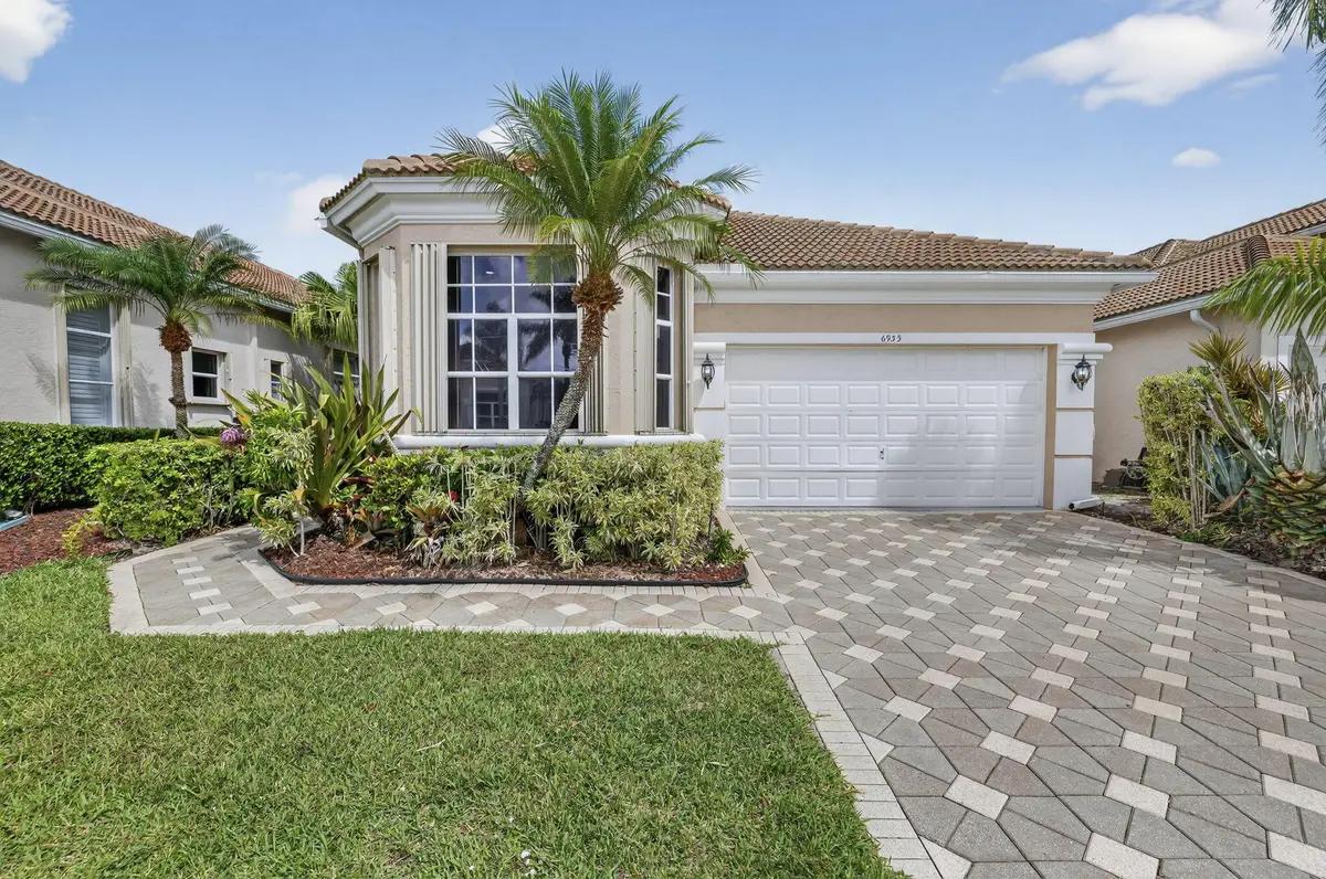 3-web-or-mls-8I8A2412 at 6935 Fairway Lakes Drive, Boynton Beach